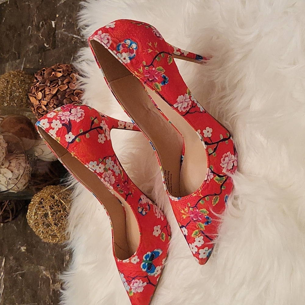 Cute Penny Loves Kenny 4.5 " floral red heels, great condition sz 12W